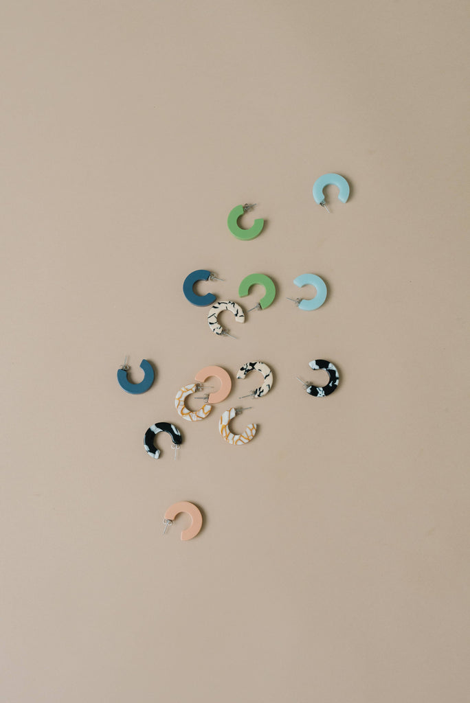 NAT + NOOR - Ray | Hoop Earrings | Medium Size | Assorted: Tiger Green