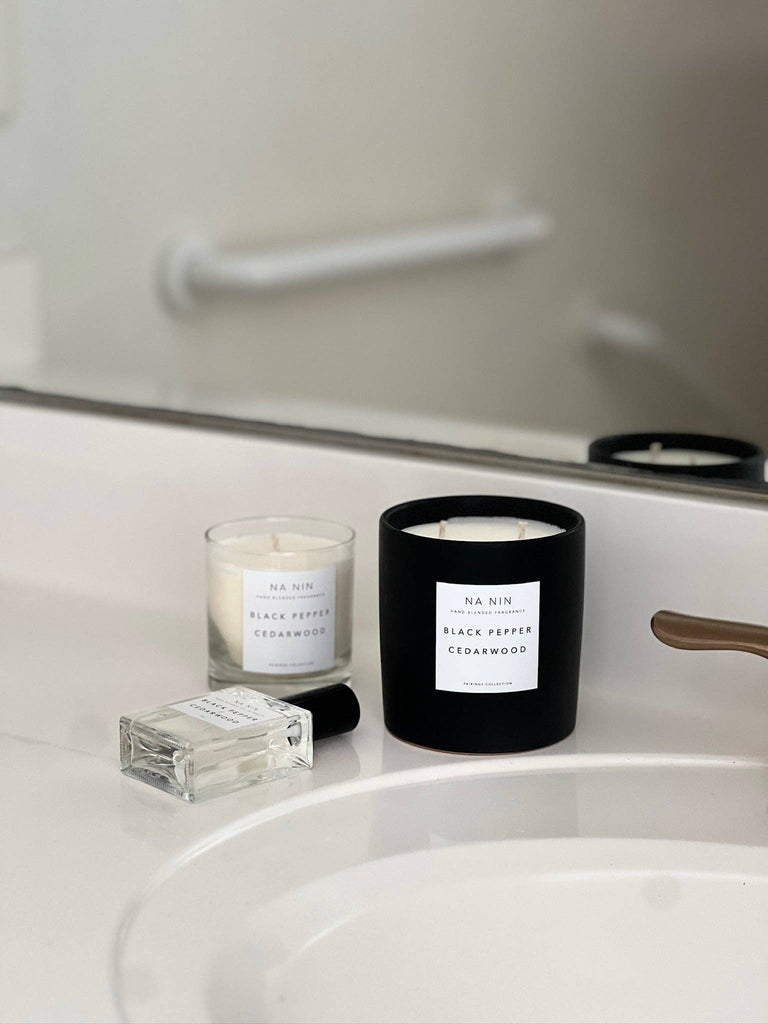 Na Nin - Black Pepper & Cedarwood Candle / 5oz