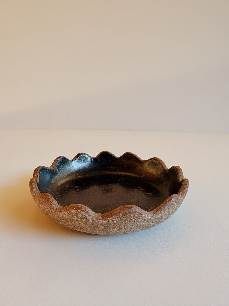 LH Ceramics - Small Wavy-Edge Dish