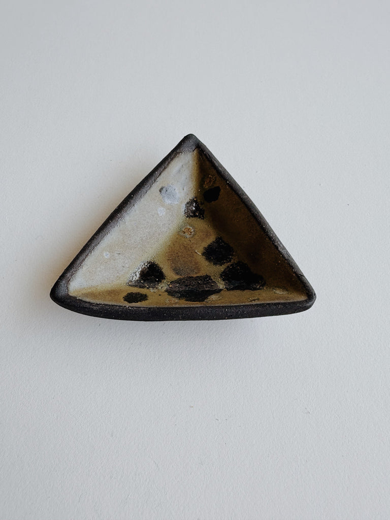 Elena Kaloyanova-Triangle Dish N