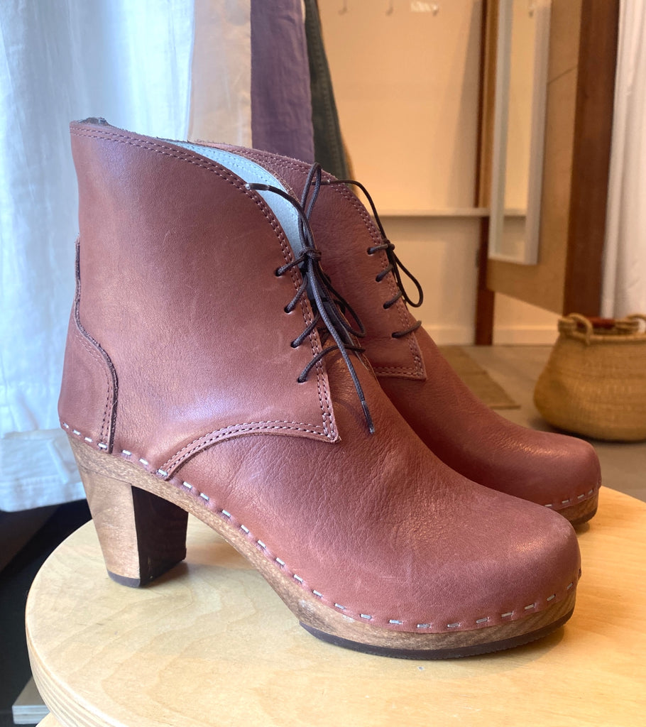 LOOP - Maguba Lace-Up Clog Booties, Sz 38 (#124)