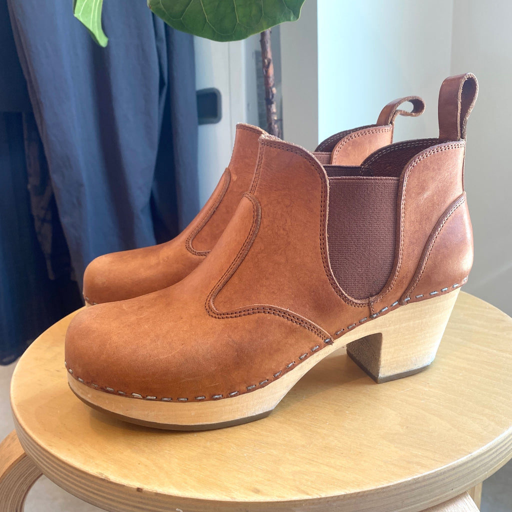 LOOP - Swedish Hasbeens Clog Booties, Sz 37 (#124)
