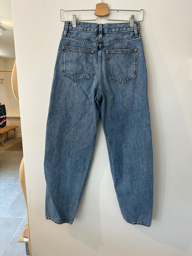 LOOP - Apiece Apart Barrel Jeans, Size 25 (#180)