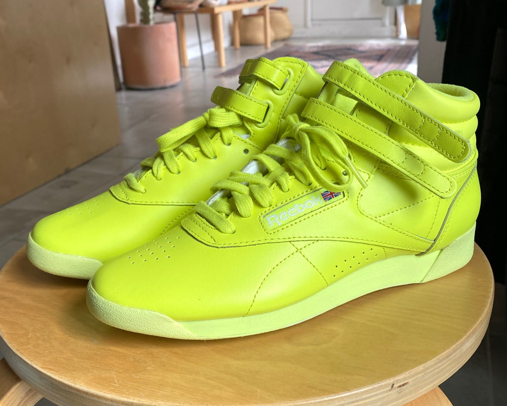LOOP - Reebok Solar Acid Yellow Hi-Top Sneakers, Sz 7.5 (#17)