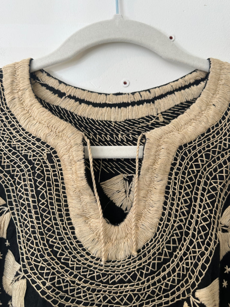 LOOP - Mexican Handmade Embroidered Top, ~L (#426)