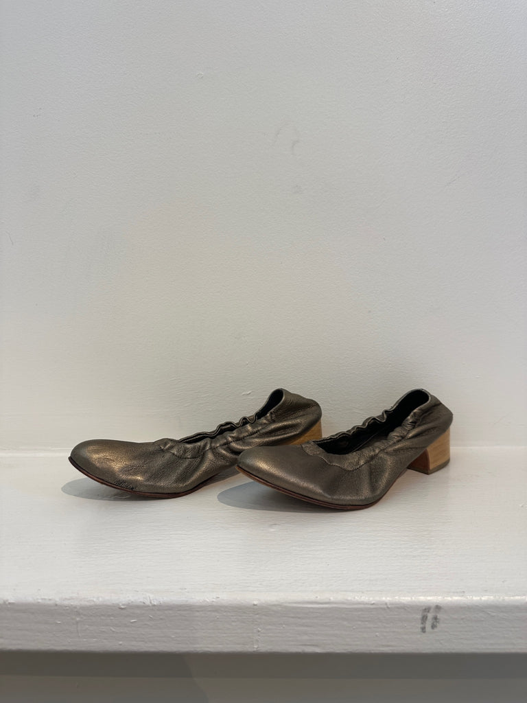 LOOP - Rachel Comey Wood Block Gold Heels, Size 6.5 (#438)