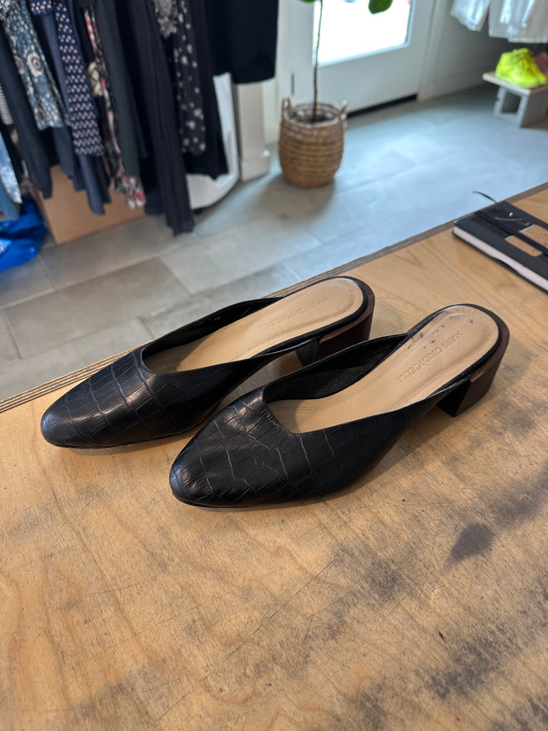 LOOP - Mari Giudicelli Mules, Size 39 (#190)