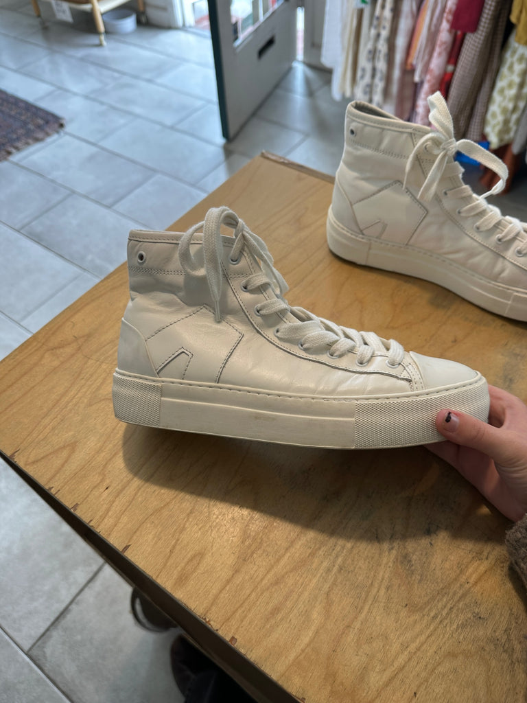 LOOP - Alohas High Top Sneakers, Size 8 (#190)