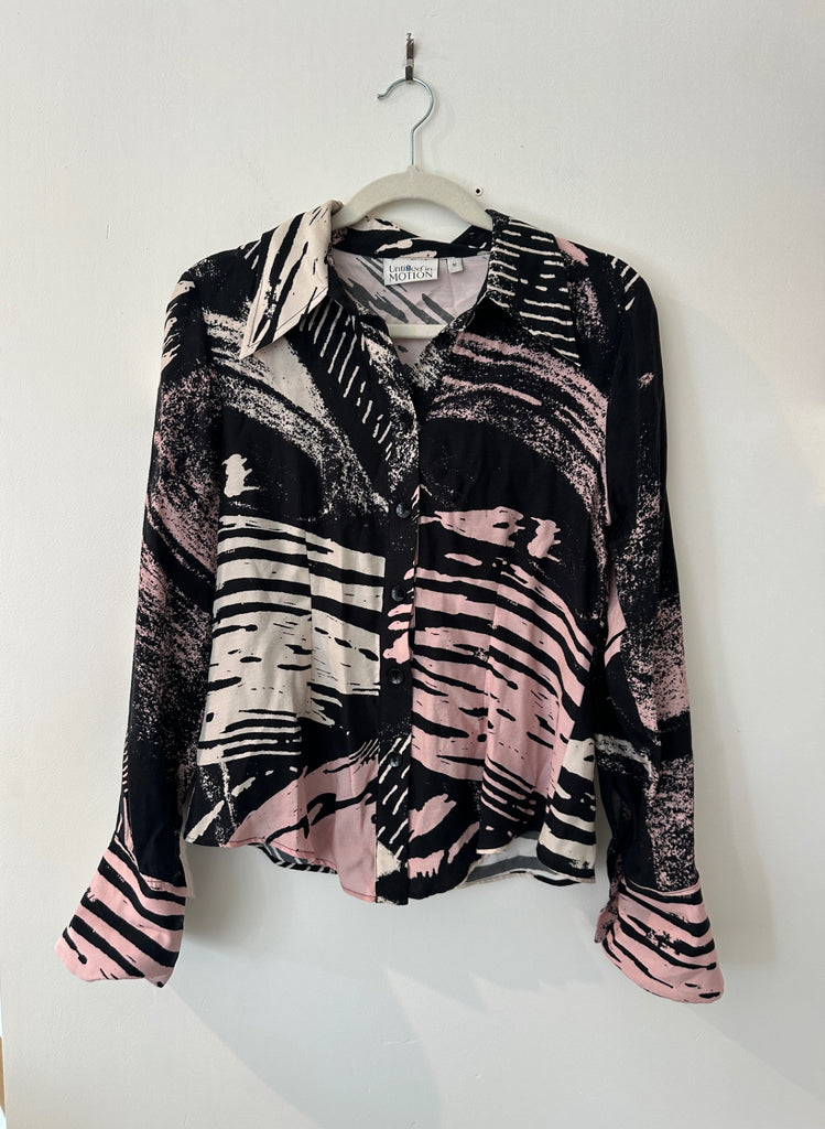 LOOP - Untitled In Motion Button Down Shirt, Size M (#190)