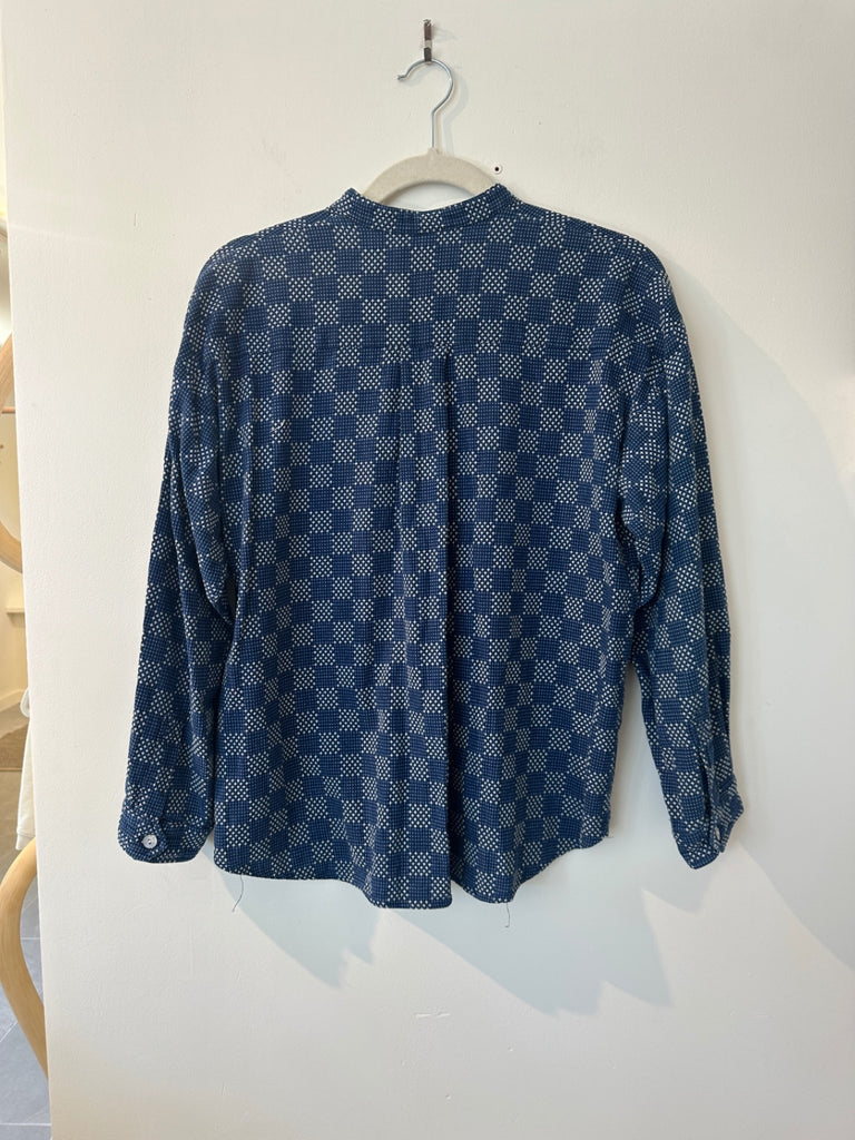 LOOP - Heinui Button Down Longsleeve , Size XS (#325)