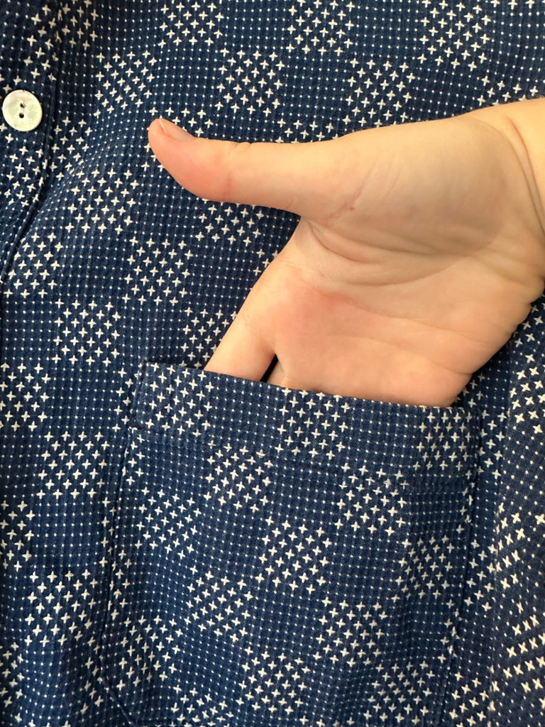 LOOP - Heinui Button Down Longsleeve , Size XS (#325)