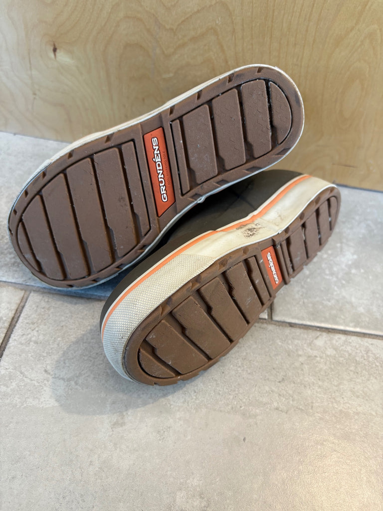 LOOP - Grundens Boots, Size 6 (#281)