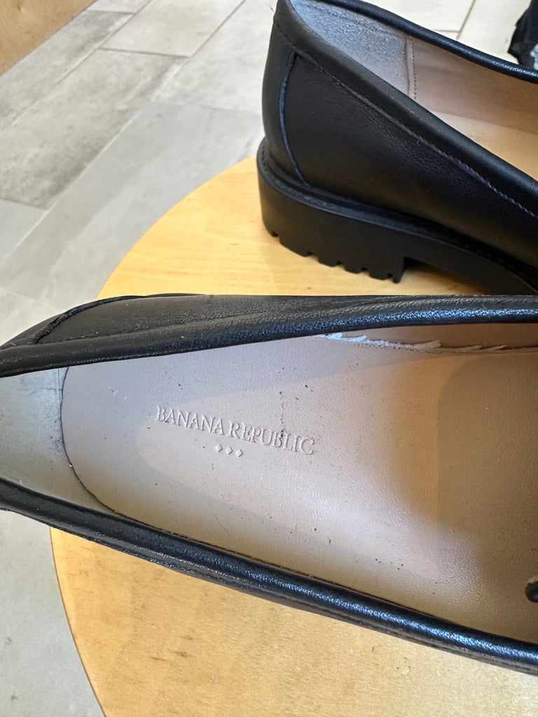 LOOP - Banana Republic Loafers, Size 7.5 (#41)