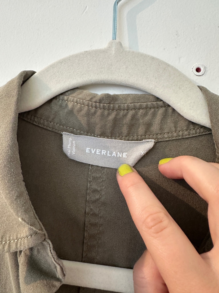 LOOP - Everlane Boxy Button Down Top, Size XS (#437)
