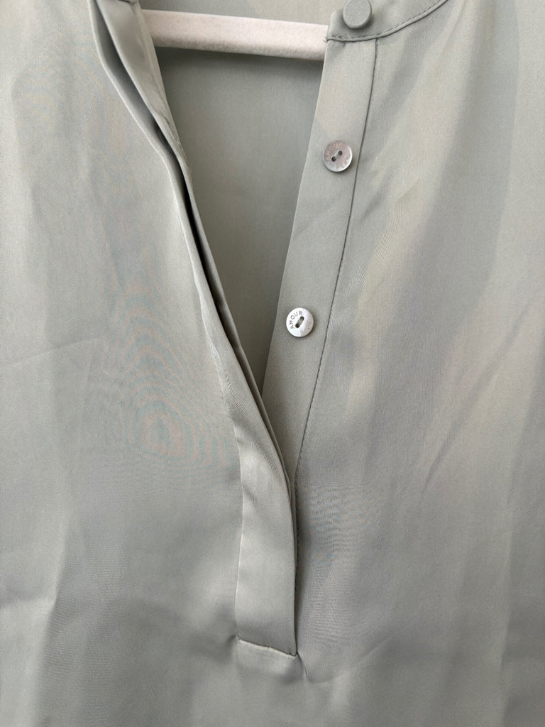 LOOP- Amour Vert Blouse, Size S (#393)