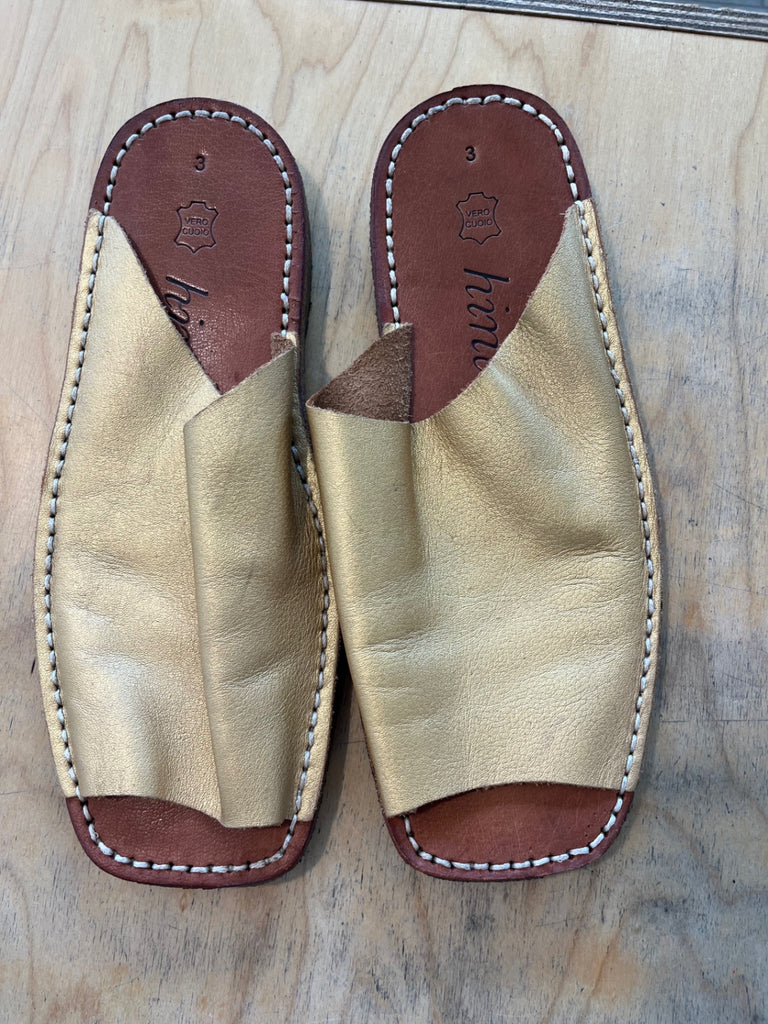 LOOP - hint hint sandals, Size 9 (#53)