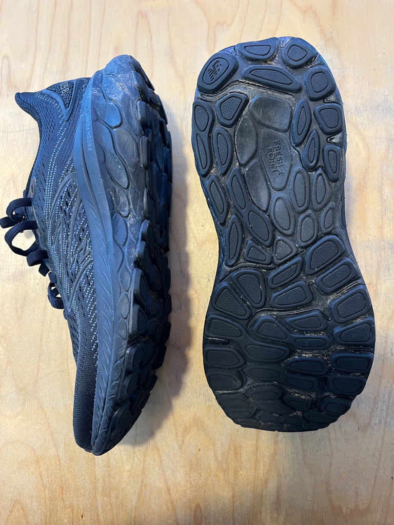 LOOP- New Balance, Sneakers, Sz 8 (#445)