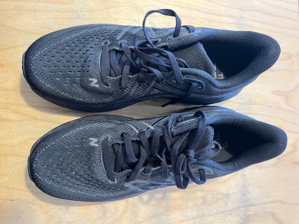 LOOP- New Balance, Sneakers, Sz 8 (#445)