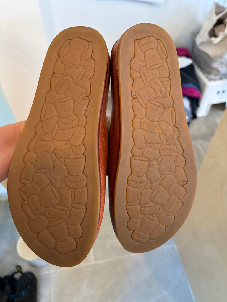 LOOP - Kork Ease Sandals, Size 7 (#447)