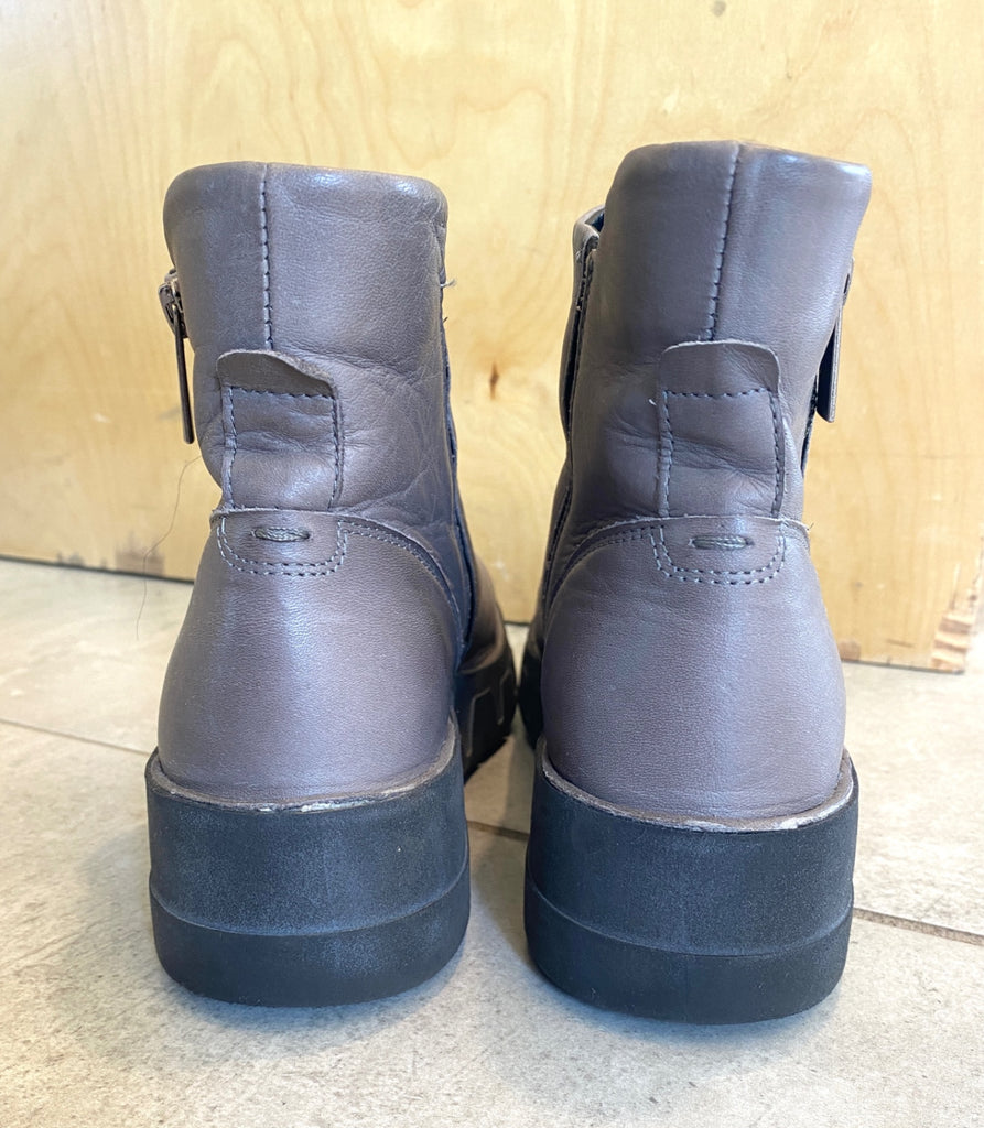 LOOP - Miz Mooz Zip Up Wedge Boots, Sz 8 (#108)