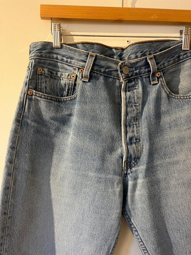 LOOP- Levi’s, Jeans, Sz 32 (#122)