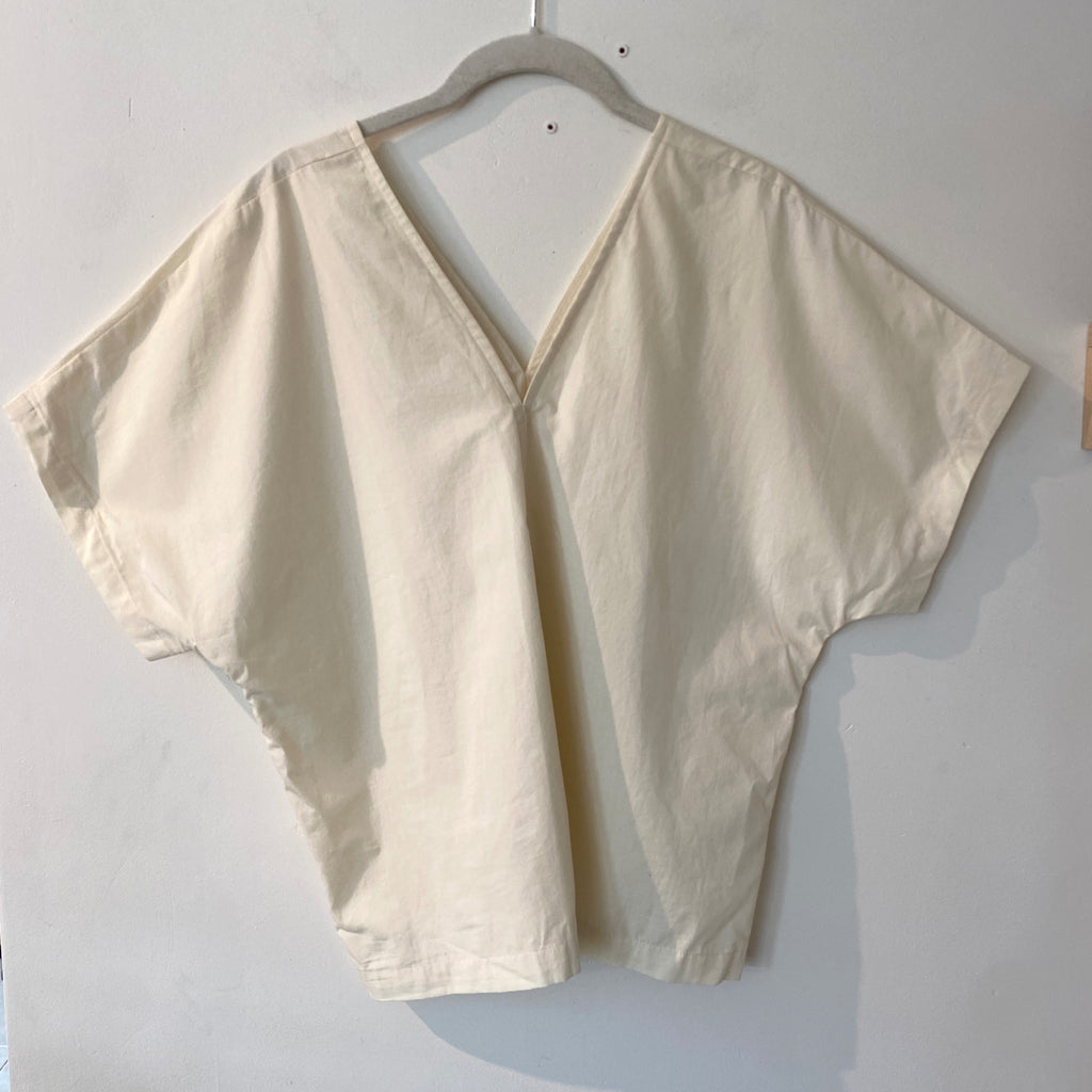 LOOP - Black Crane V-Neck Top Off-White (#248)