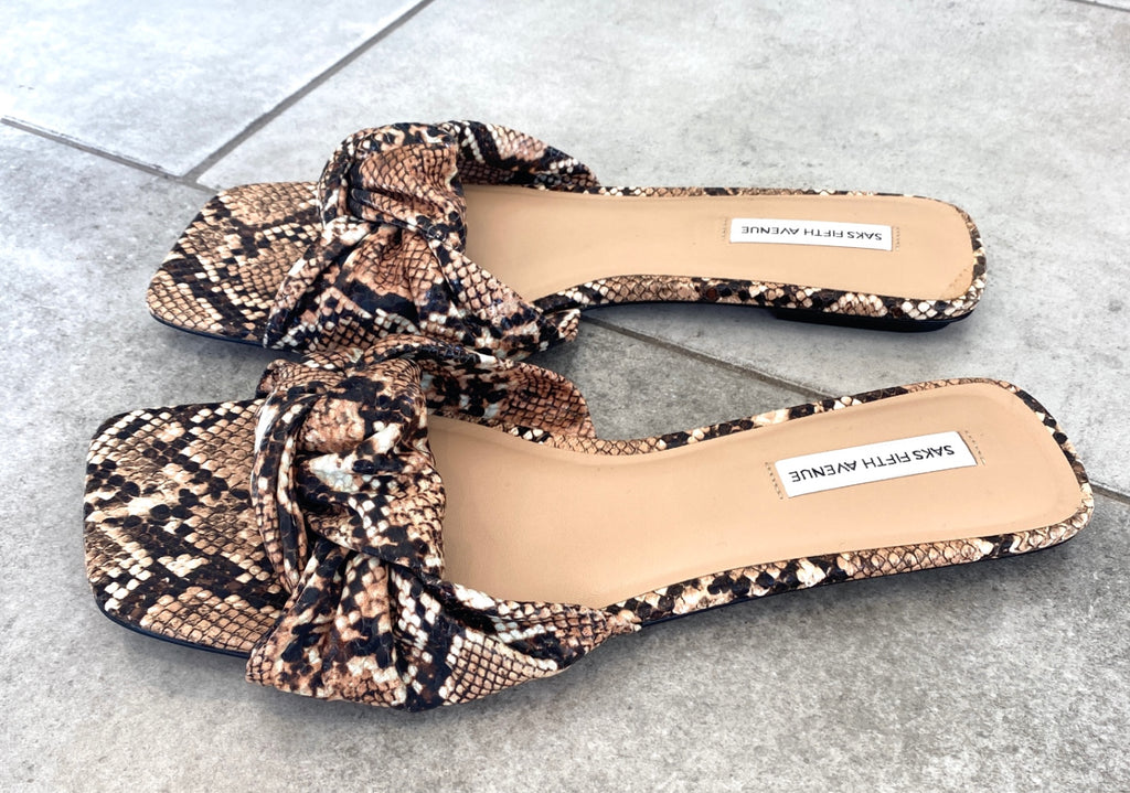 LOOP - Saks 5th Avenue Slides, Sz 9 (#454)