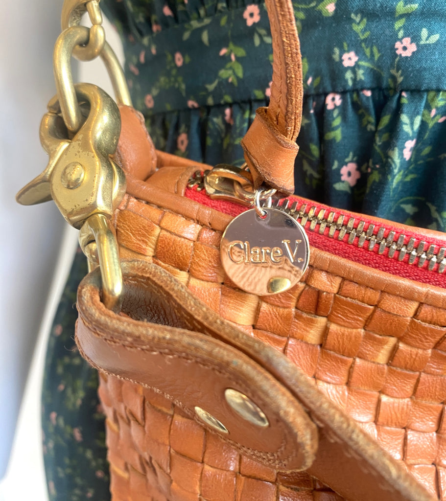 LOOP - Clare V. Moyen Messenger (#460)