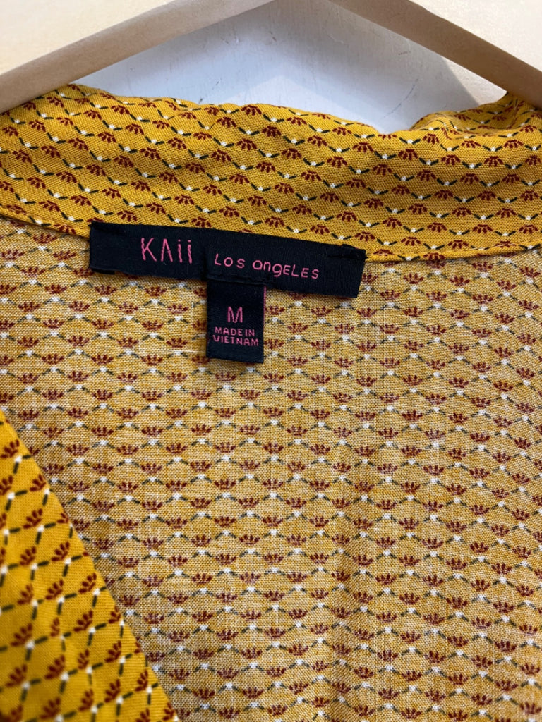 LOOP- Yellow Button down, Sz M (#407)