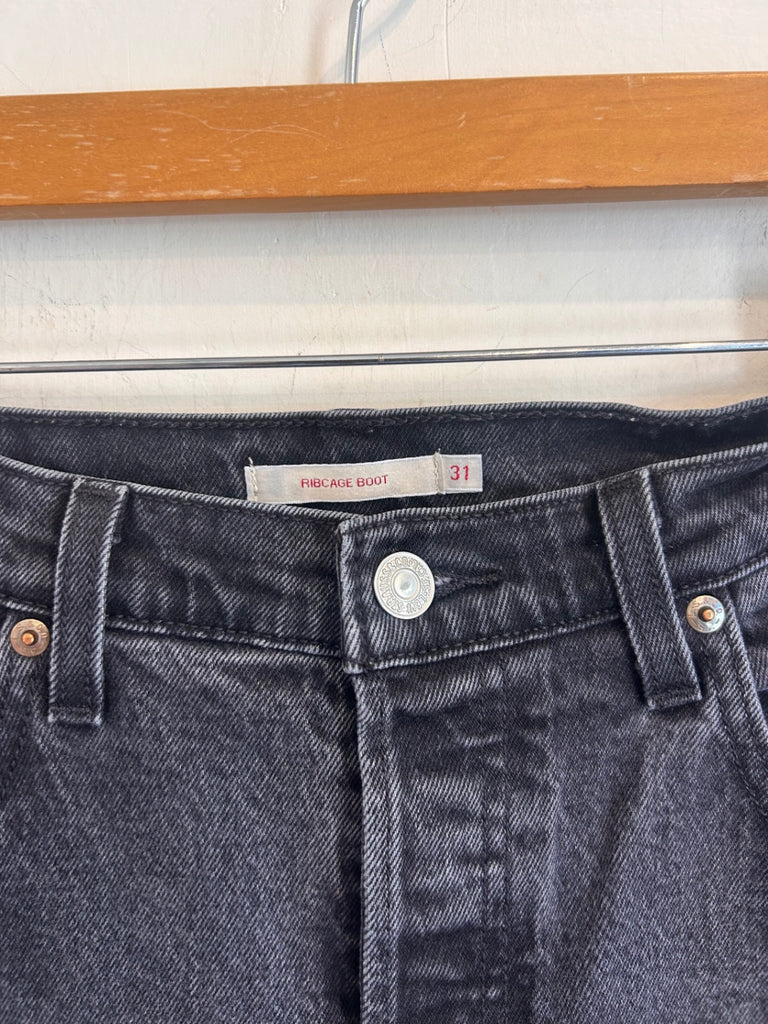 LOOP - Levi’s Ribcage Boot, Sz 31 (#370)