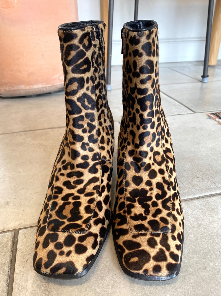 LOOP - Banana Republic Animal Print Booties, Sz 8 (#18) New!