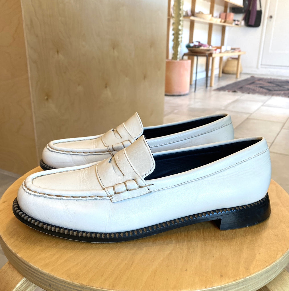 LOOP - Freda Salvador Elba Penny Loafer Bone, Sz 8.5 (#326)