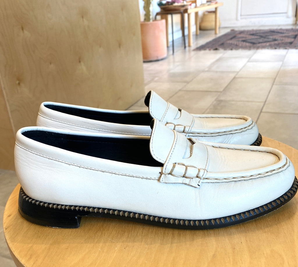 LOOP - Freda Salvador Elba Penny Loafer Bone, Sz 8.5 (#326)