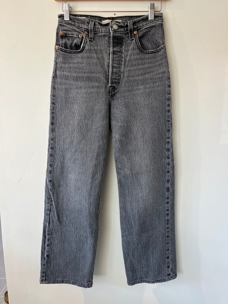 LOOP - Levi’s Ribcage Straight Ankle Jeans, Sz 25 (#423)
