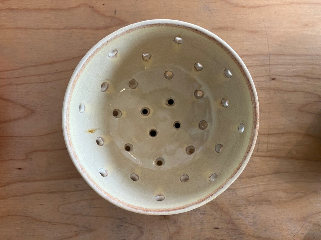Clay Vessels - Ceramic Berry Bowl (Butter yellow) 