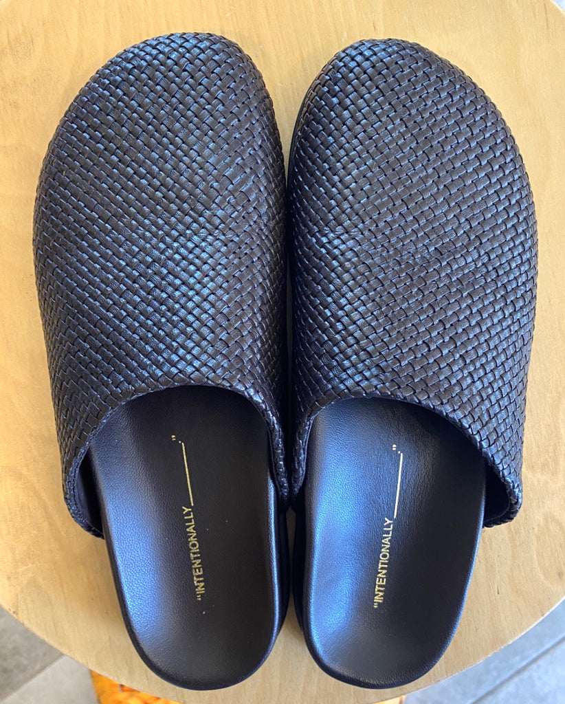 LOOP - Intentionally Blank Mules, Sz 38  (#51)