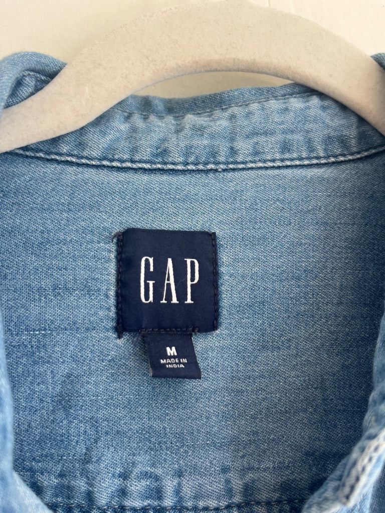 LOOP- GAP Button Up Shirt, Sz M (#54)