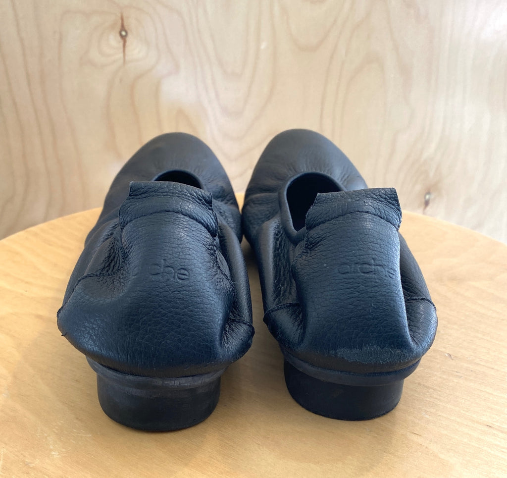 LOOP - Arche Ballet Flats, Sz 41 (#356)