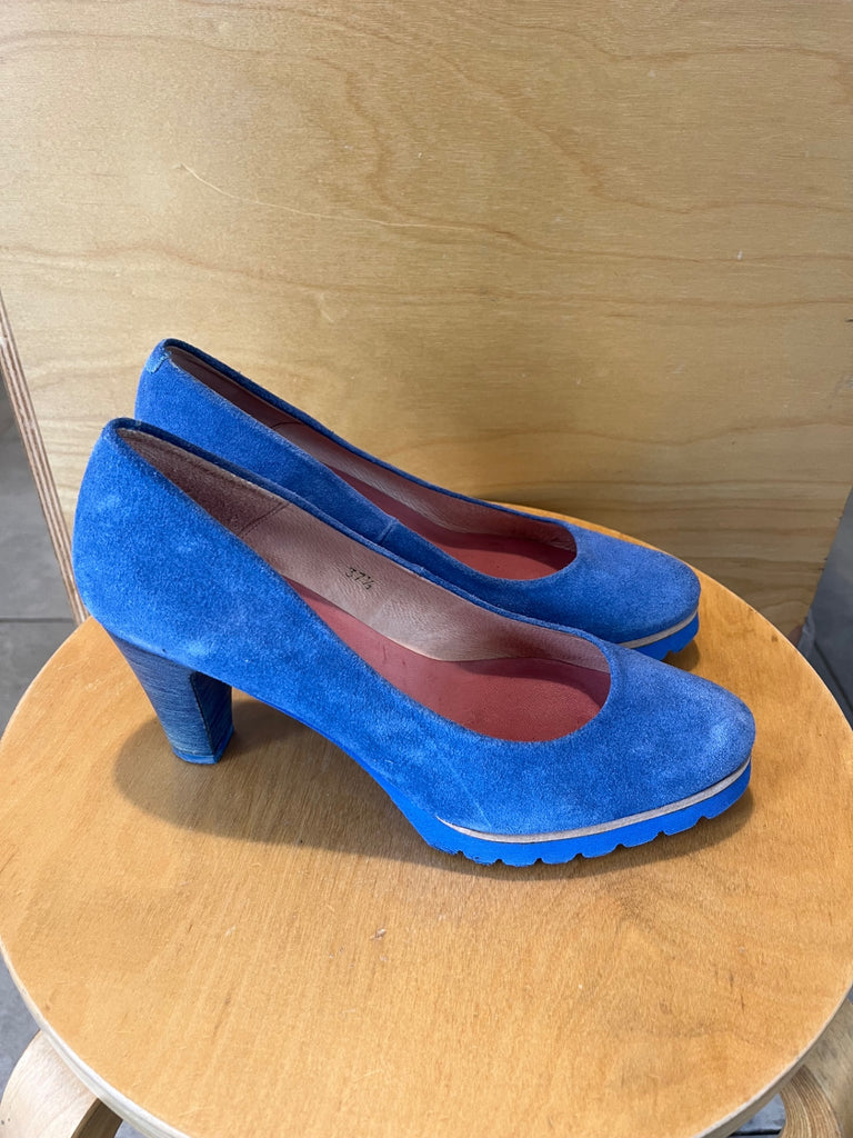 LOOP - Andre Assous Blue Suede Heels, Sz 7.5 (#41)