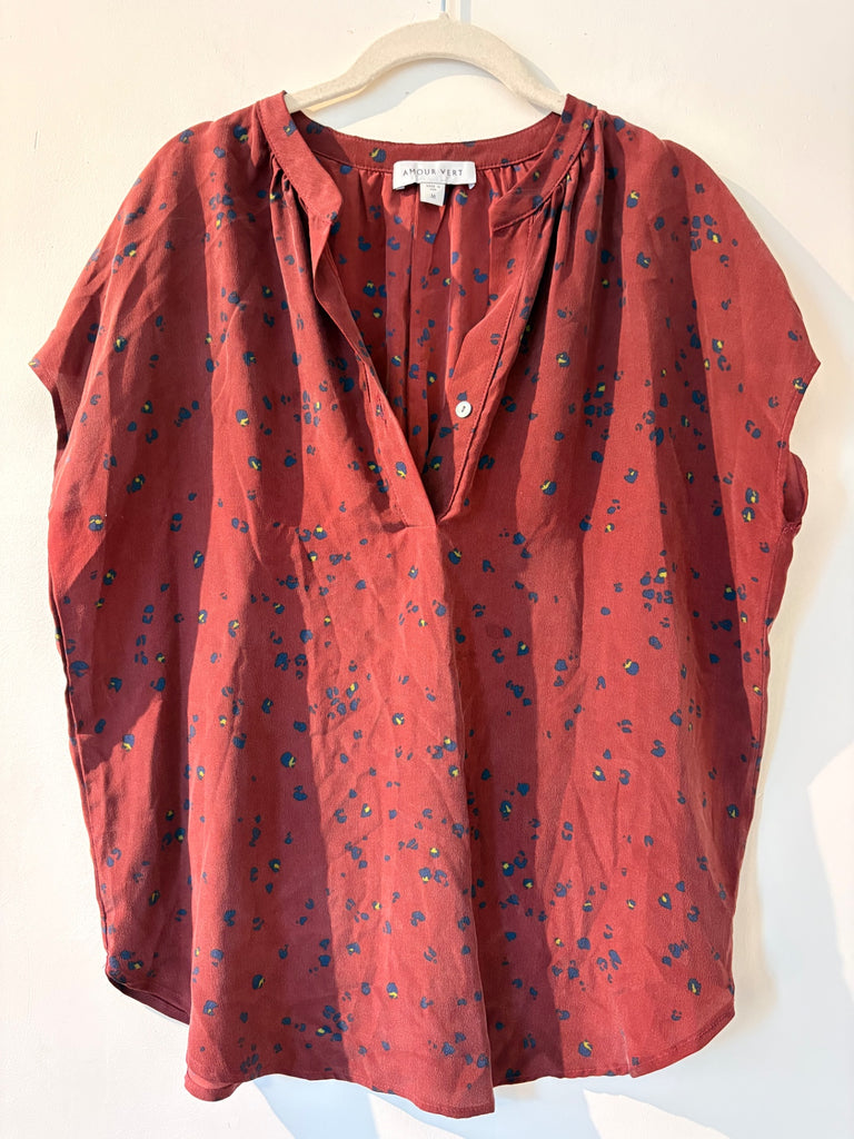 LOOP - Amour Vert Red Printed Blouse, Sz M (#26)