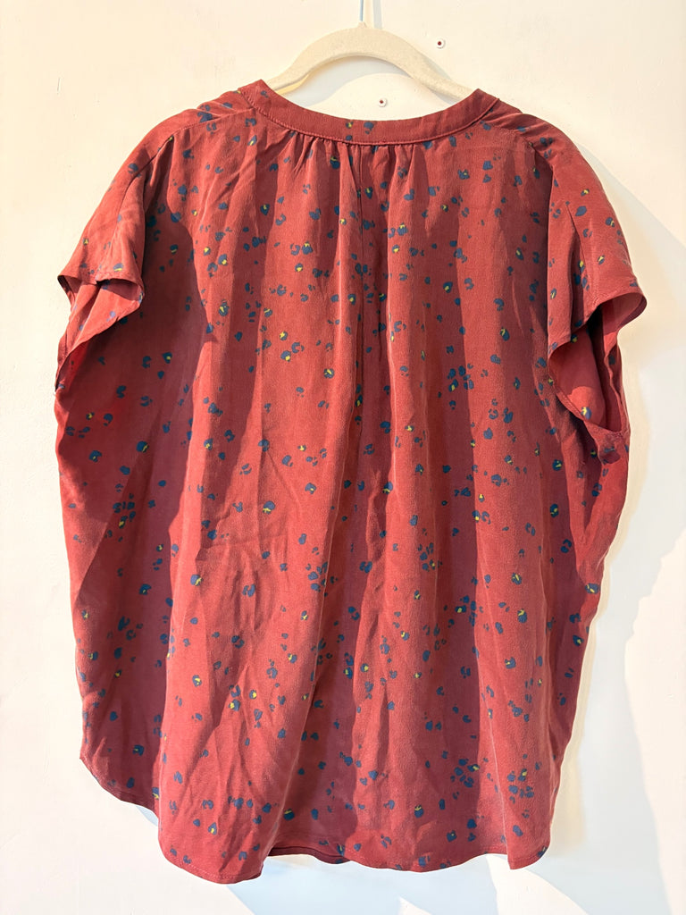 LOOP - Amour Vert Red Printed Blouse, Sz M (#26)