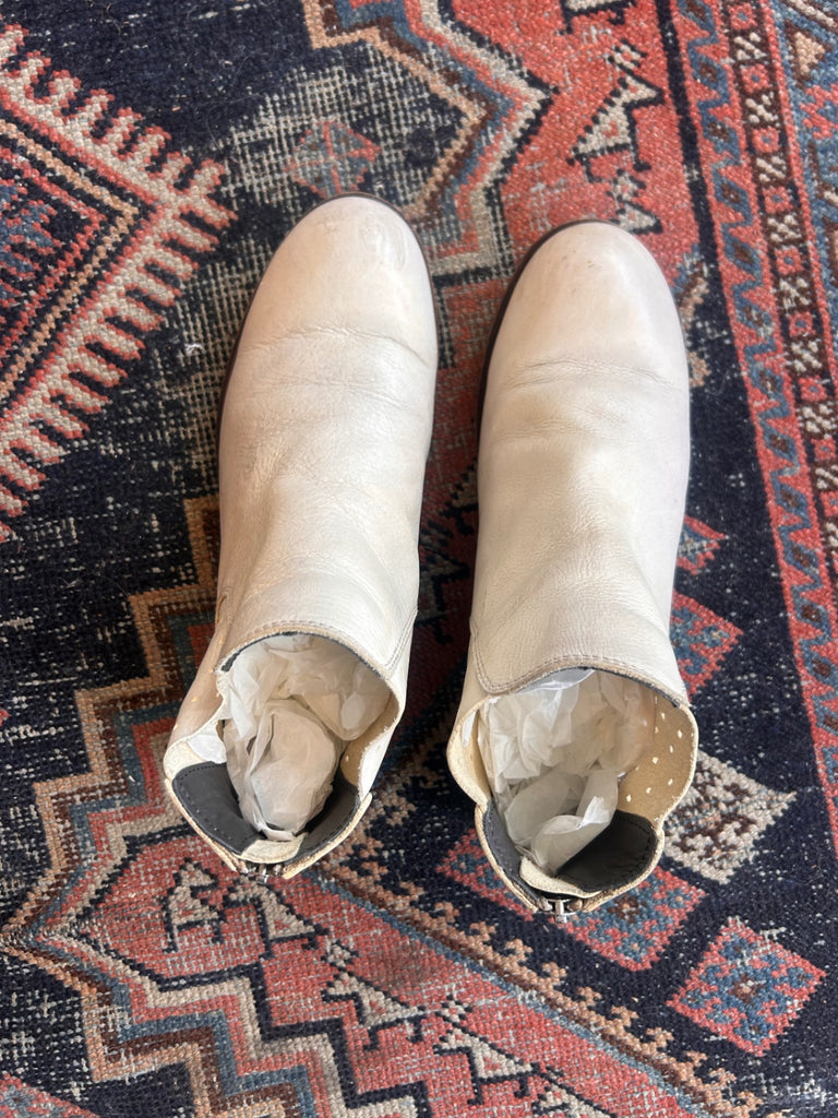 LOOP - MOMA White Leather Ankle Boots, Sz 40 (#413)