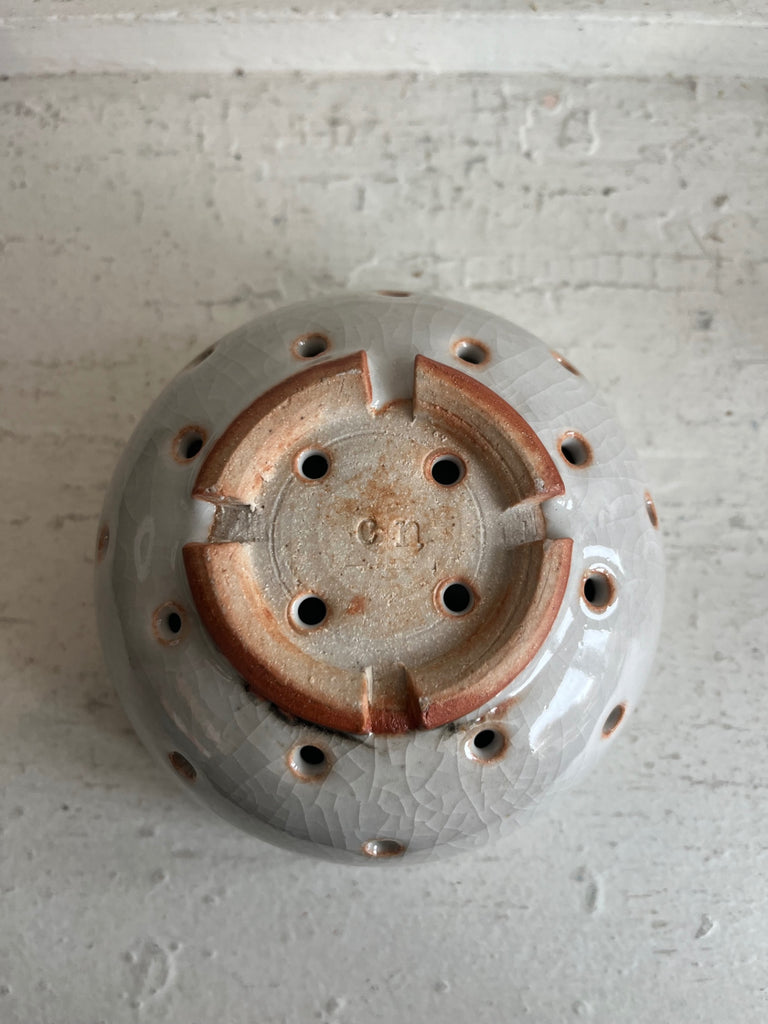 Clay Vessels - Ceramic Crackled White Berry Bowl