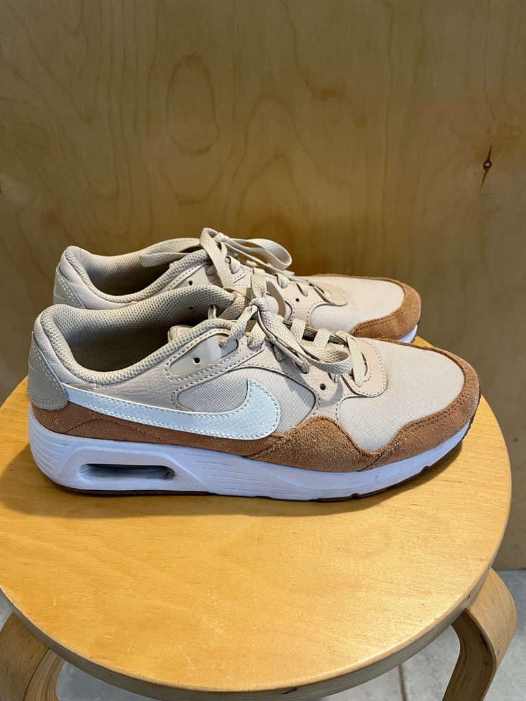 LOOP - Nike Air Max Sneakers, Sz 8.5 (#37)