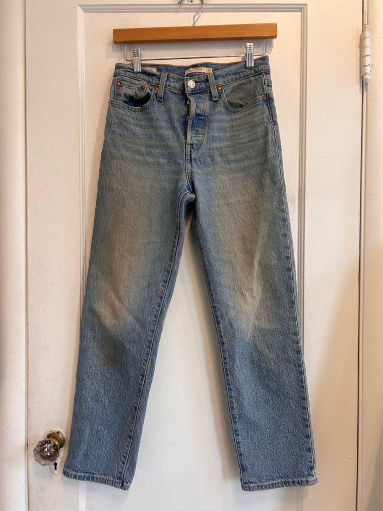 LOOP - Levi’s Wedgie Straight Blue Jeans, Sz. 26 (#137)