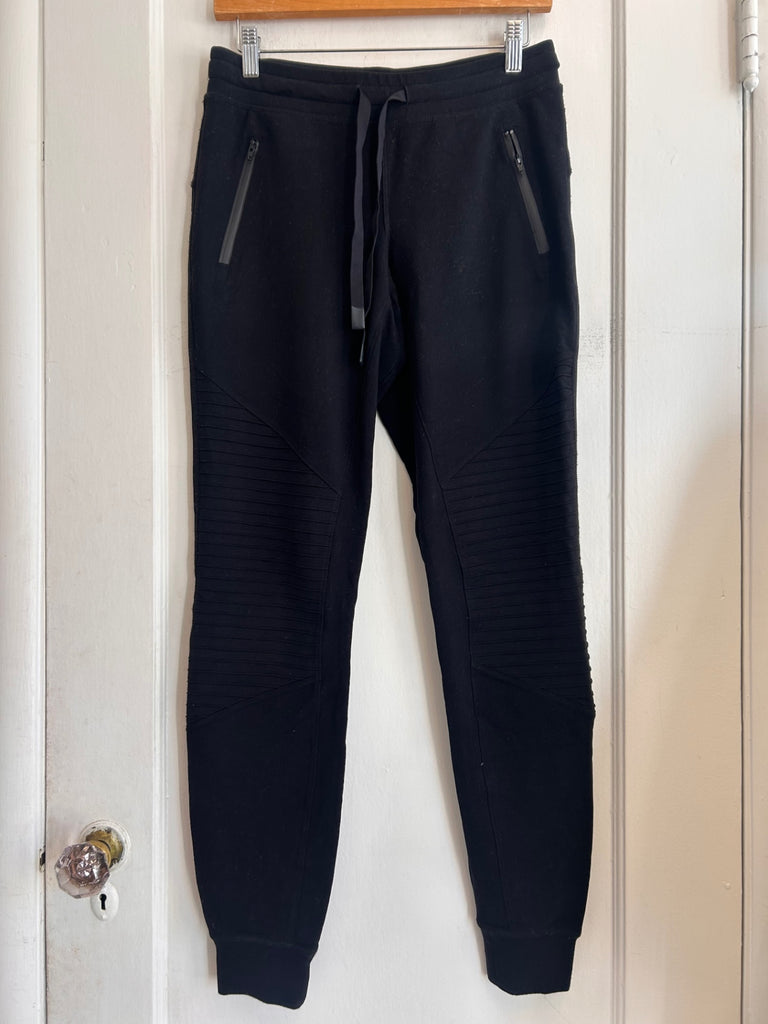 LOOP - ALO Black Joggers, Sz XS (#130)