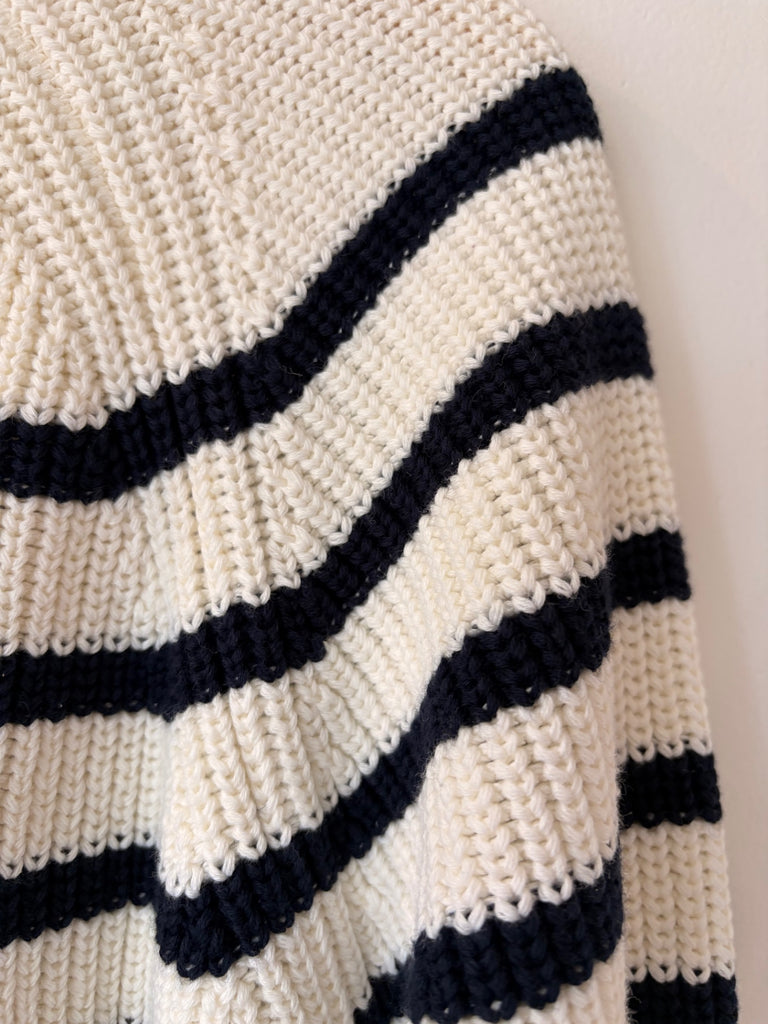 LOOP - Amour Vert Sweater, size M (#476)