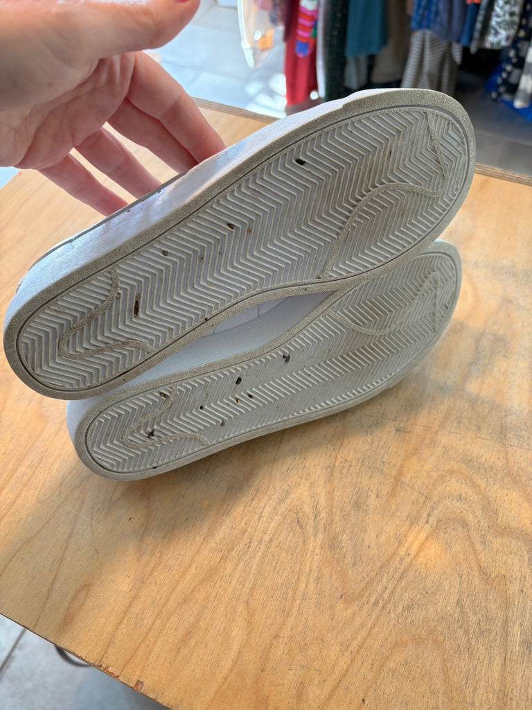 LOOP - Nike size 7.5 (#479)