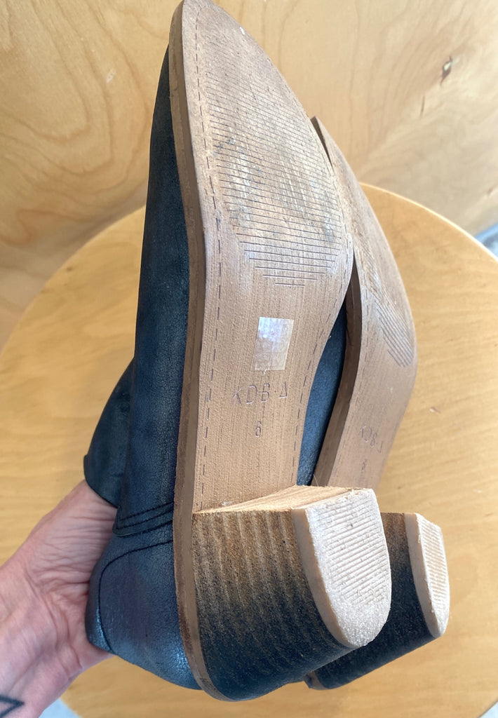 LOOP - Kelsi Dagger Booties, Sz 6 (#480)