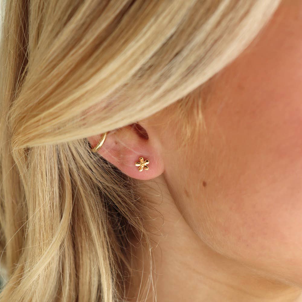 Token Jewelry - Daisy Stud Earrings in 14k Gold Fill : Gold Filled